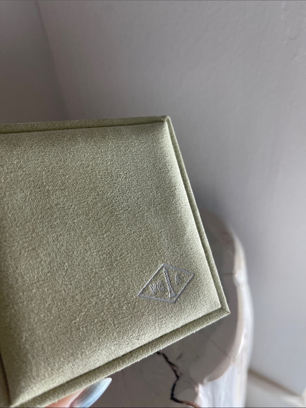 Van Cleef & Arpels Light Green and Black Suede Jewelry Box - Picture 3 of 4